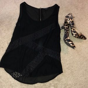 NWOT Guess sleeveless top